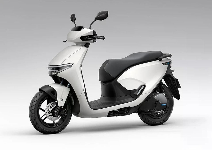 Honda chính thức mở bán xe máy điện mới: Giá 