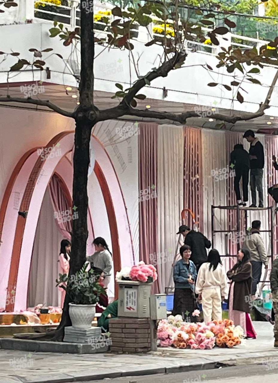 Gia thế Á hậu Phương Nhi trước khi thành con dâu nhà tỷ phú- Ảnh 2. Gia thế Á hậu Phương Nhi trước khi thành con dâu nhà tỷ phú- Ảnh 2.