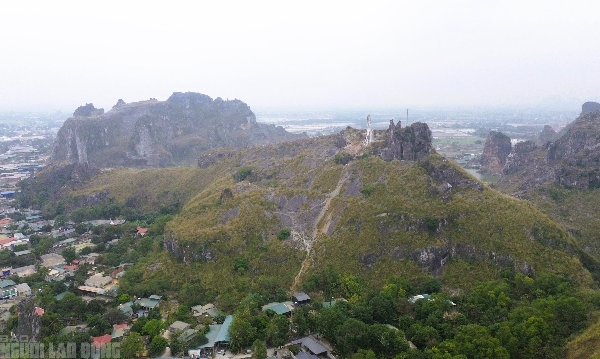 Giá trị của danh thắng Hòn Vọng Phu vừa được chi 17 tỉ để bảo vệ - Ảnh 1.