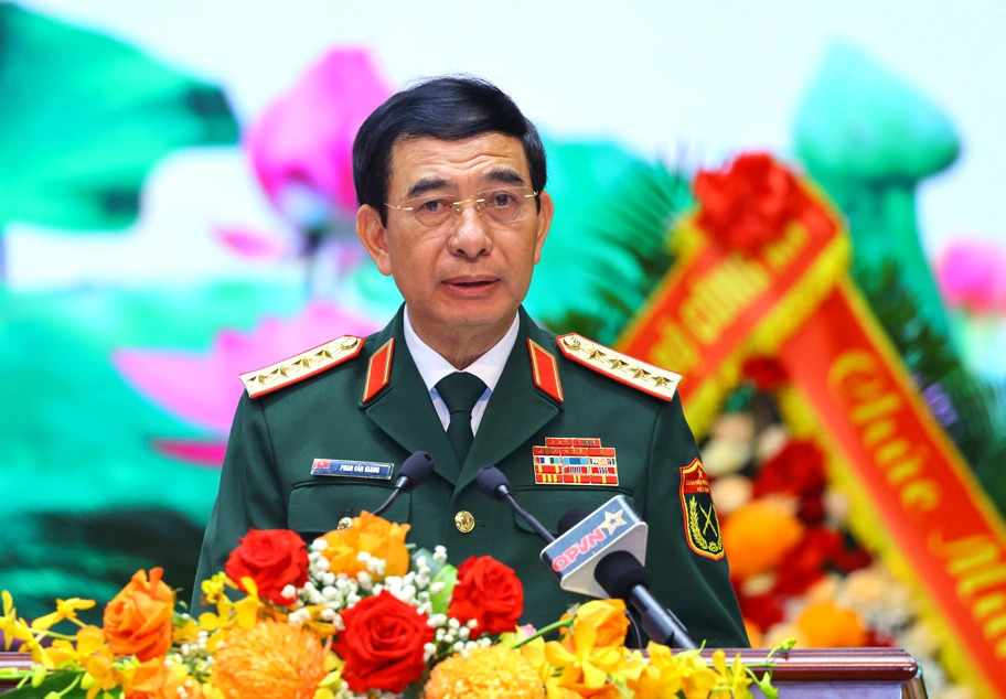 Giới thiệu đại tướng Phan Văn Giang ứng cử ĐBQH khóa XVI- Ảnh 1. Giới thiệu đại tướng Phan Văn Giang ứng cử ĐBQH khóa XVI- Ảnh 1.