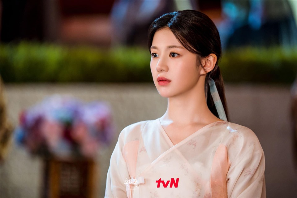 Nữ thần dao kéo đẹp nhất Hàn Quốc: Đóng liên tiếp 7 phim gây sốt toàn cầu, visual đúng chuẩn kiệt tác của phòng mổ- Ảnh 1.