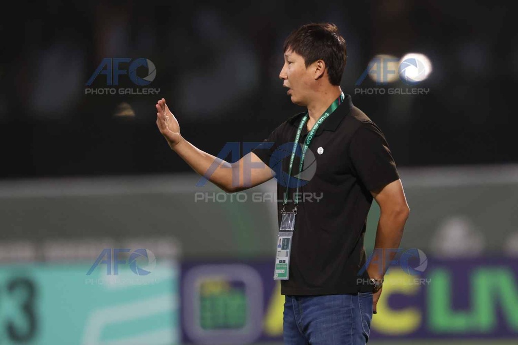 HLV Kim Sang Sik: “Tôi tự hào về tinh thần chiến đấu của U23 Việt Nam” - 1