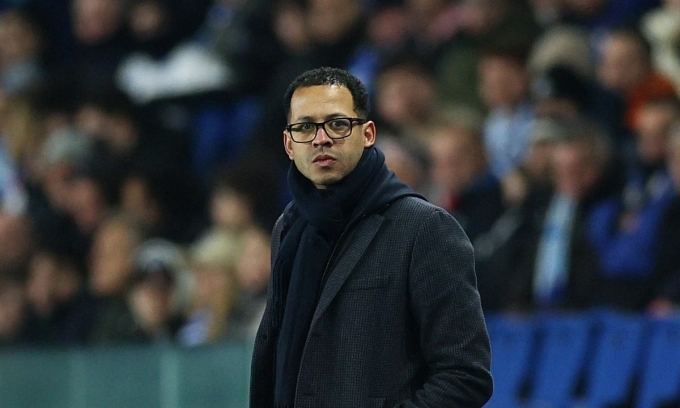 Liam Rosenior dẫn dắt Strasbourg trong trận gặp Breidablik trên sân Meinau, thành phố Strasbourg, Pháp, ở vòng bảng Conference League tối 18/12/2025. Ảnh: Reuters