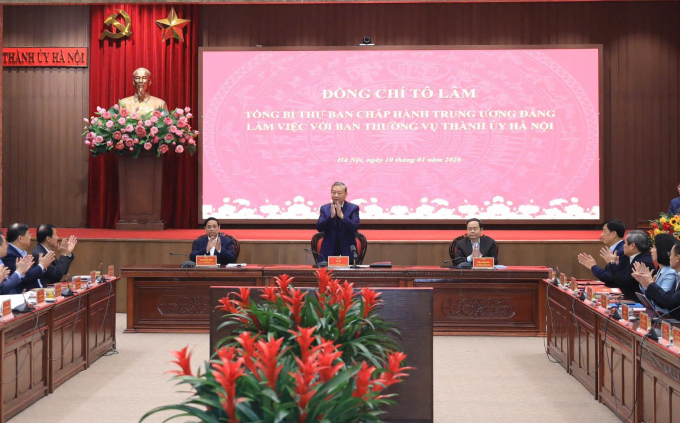 Tổng Bí thư Tô Lâm cùng đoàn công tác Trung ương làm việc với Ban Thường vụ Thành ủy Hà Nội, sáng 10/1. Ảnh: Hoàng Phong