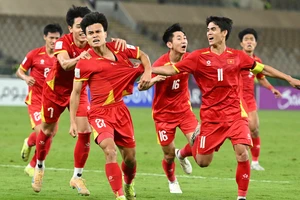 U-23 Việt Nam “lì” đến phút 120, thầy Kim tiết lộ thứ vũ khí làm UAE gục ngã