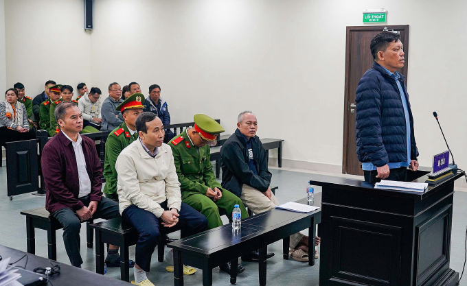 Các bị cáo tại phiên tòa. Ảnh: Linh Đan