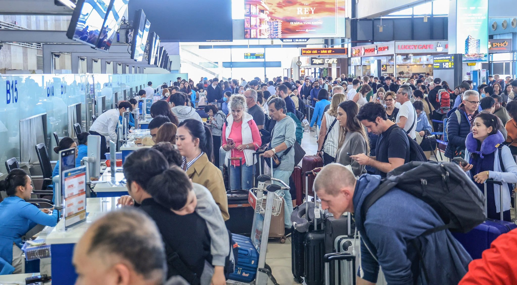 Hàng không Việt Nam đạt tăng trưởng ấn tượng trong dịp Tết Dương lịch 2026 - Ảnh 1. Hàng không Việt Nam đạt tăng trưởng ấn tượng trong dịp Tết Dương lịch 2026 - Ảnh 1.