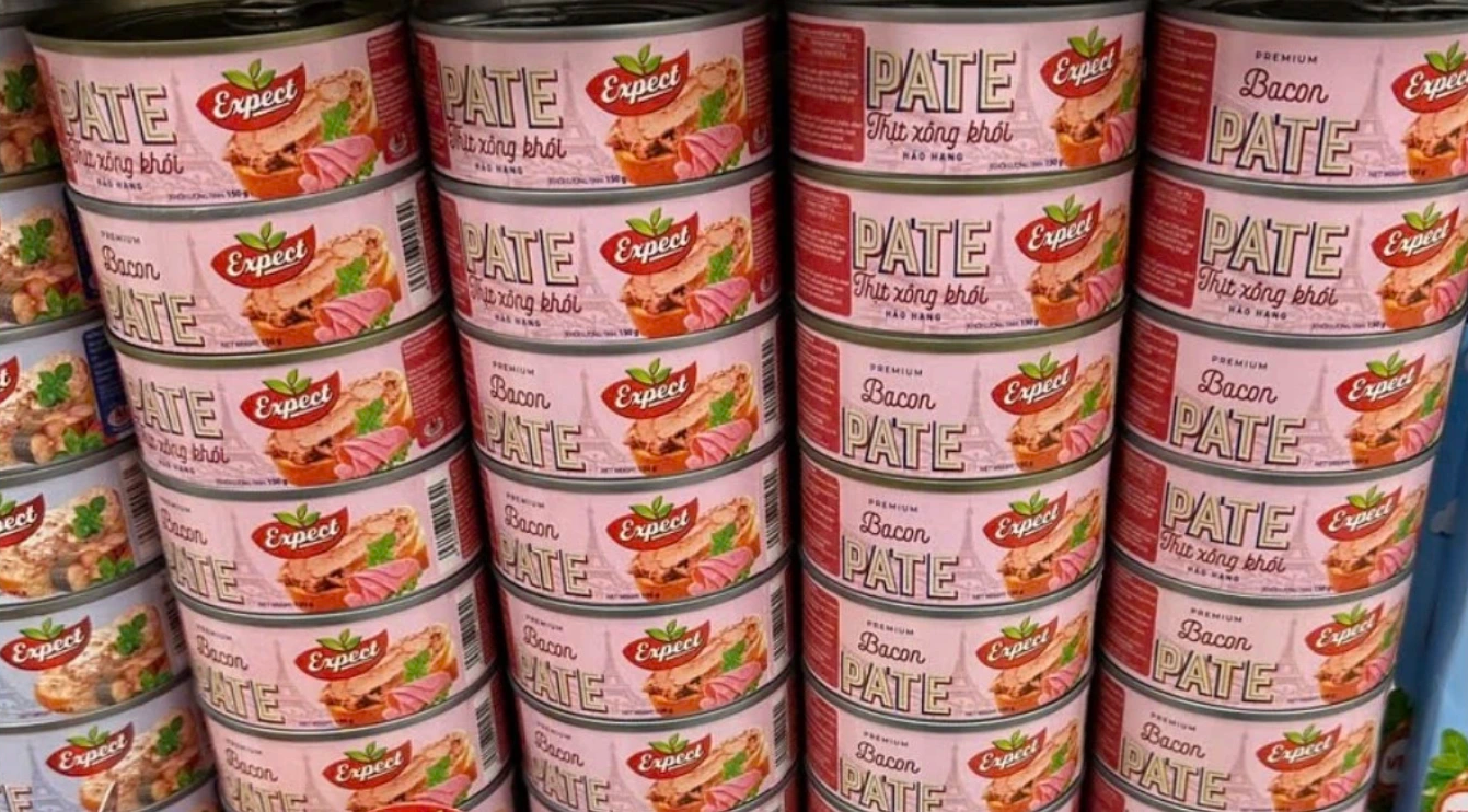 Hàng loạt kho hàng đồ hộp Hạ Long có thịt nhiễm dịch tả heo châu Phi 1 Hàng loạt kho hàng đồ hộp Hạ Long có thịt lợn nhiễm dịch tả lợn châu Phi - Ảnh 1.