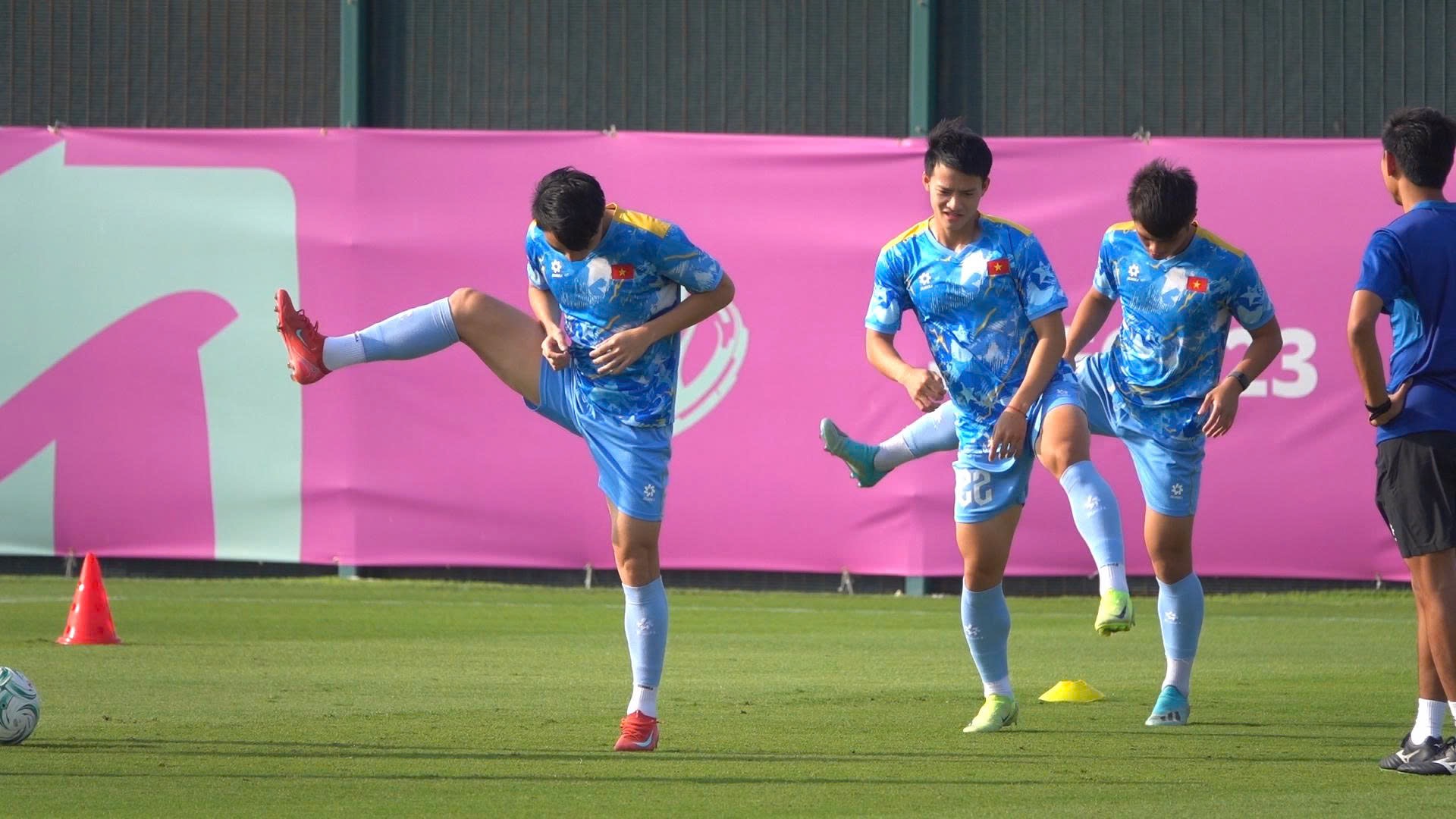 Thanh Nhàn trở lại, U.23 Việt Nam thêm phương án đá phạt: Hãy mang U.23 Kyrgyzstan đến đây! - Ảnh 1.