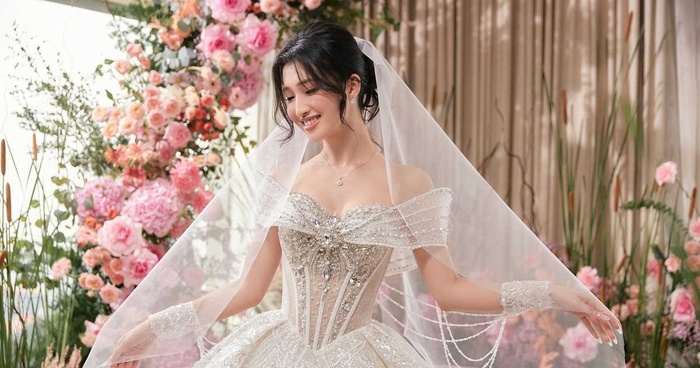 Hé lộ thông tin đám cưới Á hậu Phương Nhi 1 Hé lộ thông tin đám cưới Á hậu Phương Nhi