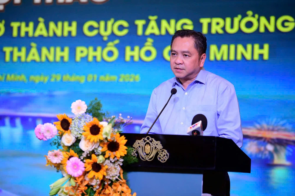 Ông Phạm Huy Bình, Giám đốc Sở Du lịch TP.HCM phát biểu tại hội thảo. Ảnh: Quang Định. z7480235582846_179e0452972c3d8aa96f42a2c6ab5d6d.jpg