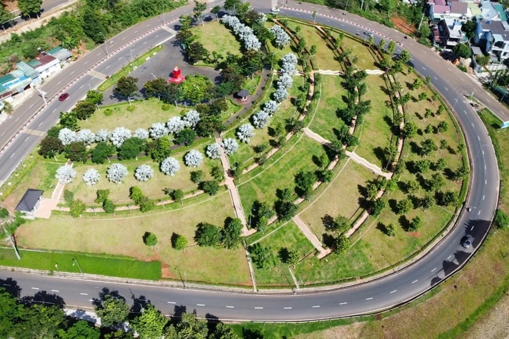 Hồ sơ Công ty Cây xanh Công Minh, nơi cả chủ tịch, giám đốc đều bị truy tố - 1