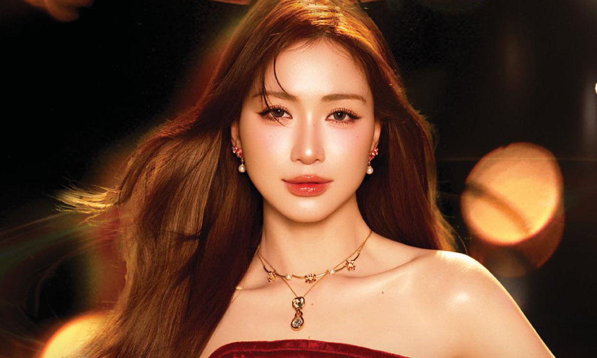 Hòa Minzy áp lực khi làm concert đầu tiên