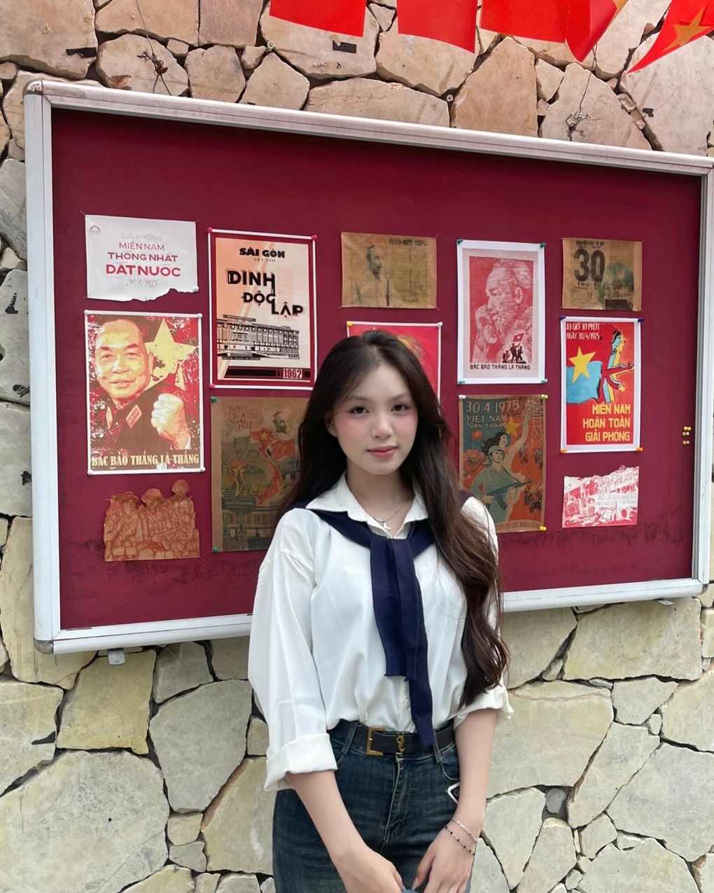 Hoa hậu 9,25 điểm văn giấu mẹ thi sắc đẹp, tuổi 21 chưa có người theo đuổi - 1