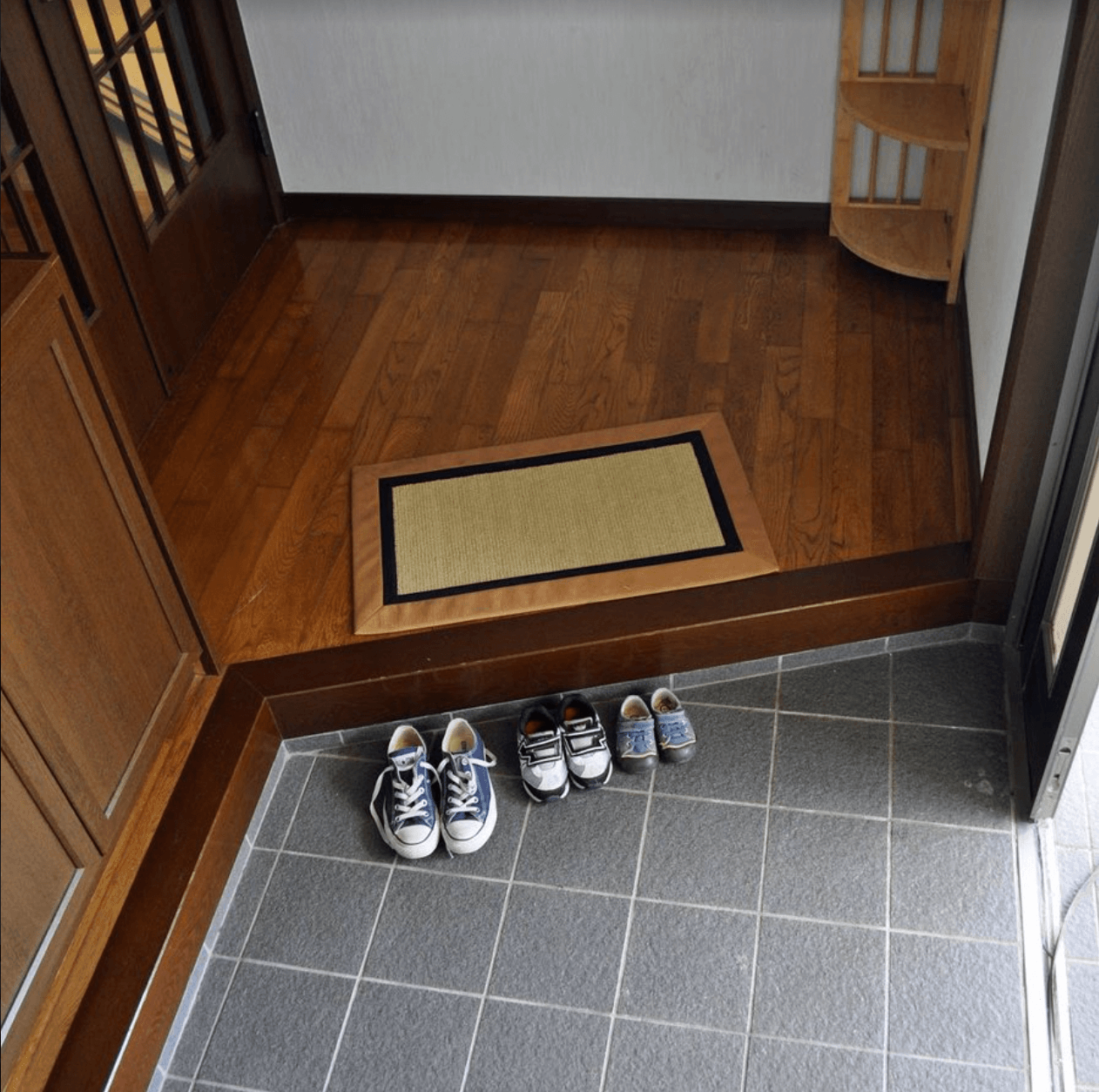 Nhà người Nhật dù nhỏ đến mấy cũng không thấy chật: Hóa ra là nhờ 5 cách bài trí cực thông minh, tinh tế này- Ảnh 1.