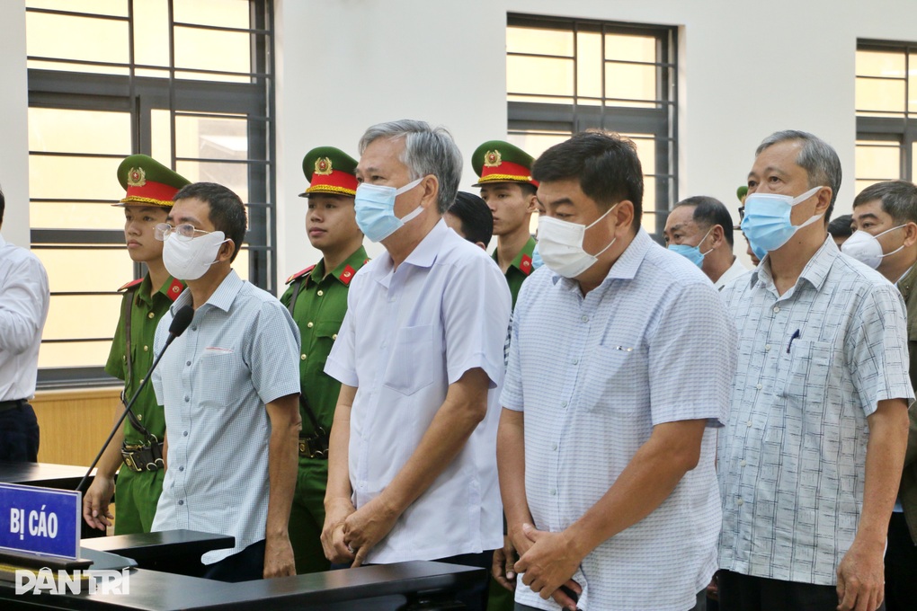 Hoãn phiên xử 3 cựu Phó Chủ tịch TP Long Xuyên cũ và đồng phạm - 1