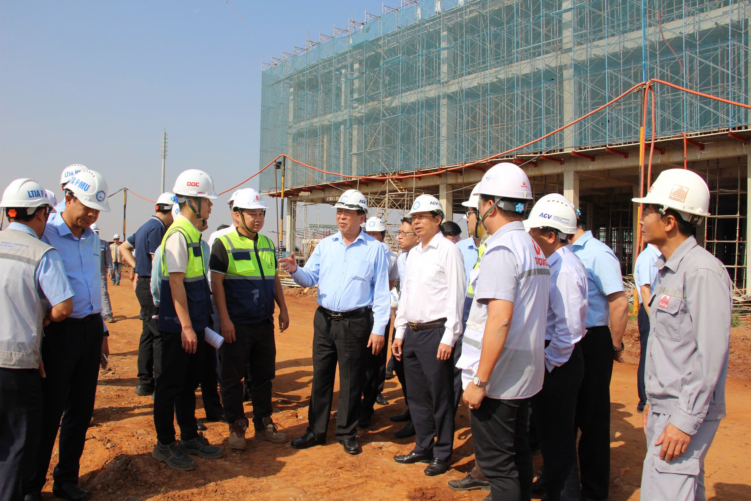 Hoàn thành sân bay Long Thành trước tháng 6 - 2026 để khai thác thương mại - Ảnh 1.