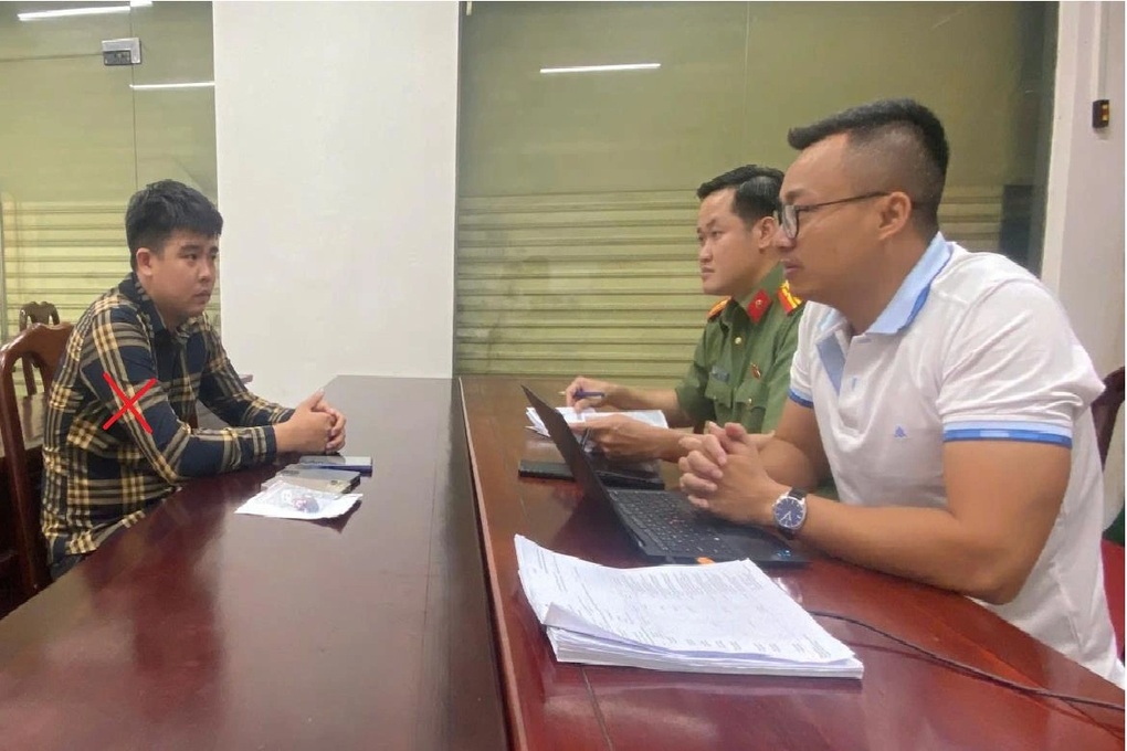 Hơn 100 người bị chiếm đoạt tiền vì mua hàng hóa ảo trên Facbook - 1