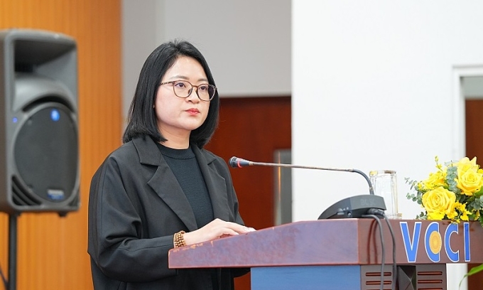 Bà Lê Thị Hà phát biểu tại diễn đàn chiều 22/1. Ảnh: Diễn đàn Doanh nghiệp