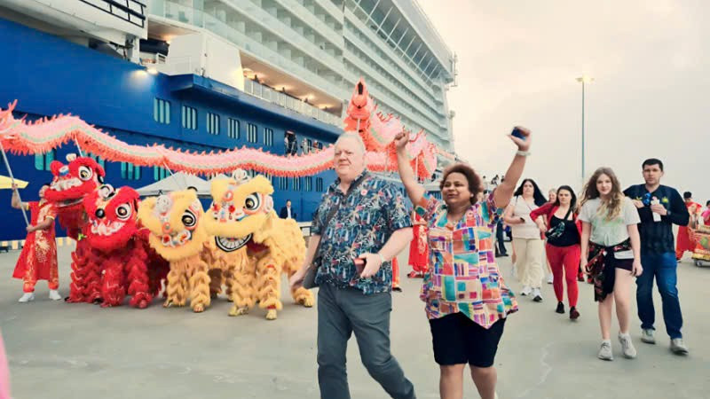 Hơn 3.000 khách du lịch tàu biển 