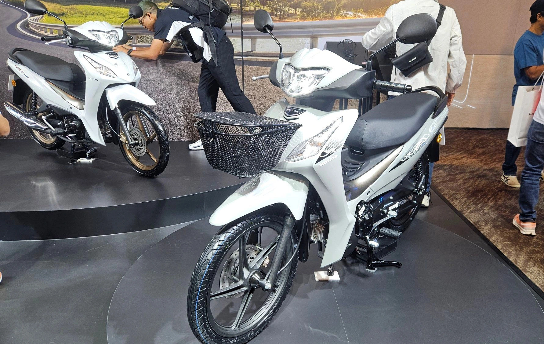 Honda Wave 110 'Made in Thailand' có bản nâng cấp, thêm tính năng tăng tiện ích - Ảnh 1.