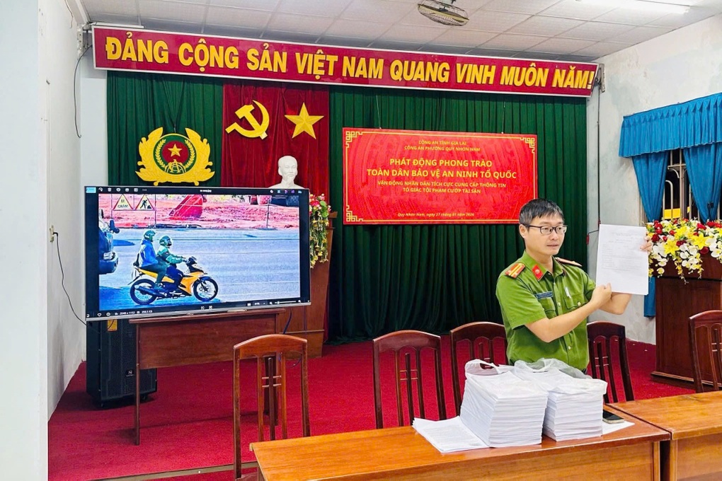 Huy động toàn dân truy tìm 2 tên cướp ngân hàng ôm 1,8 tỷ đồng bỏ trốn - 1