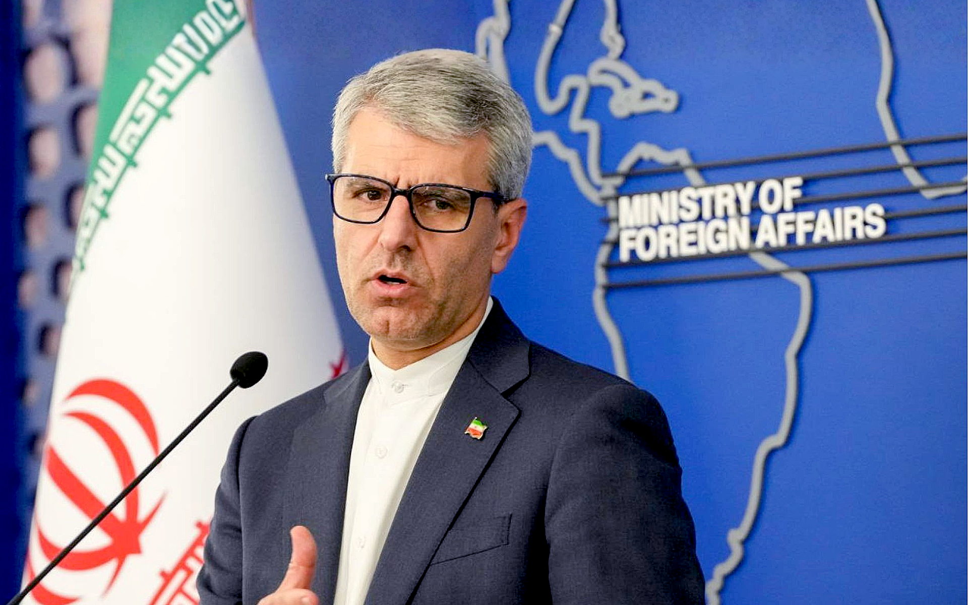 Iran yêu cầu Mỹ thả tự do ngay lập tức cho vợ chồng ông Maduro 1 Iran yêu cầu Mỹ thả tự do ngay lập tức cho vợ chồng ông Maduro - Ảnh 1.