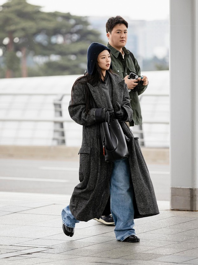 Jennie khiến truyền thông xốn xang cả 1 ngày, pha lựa đồ rõ nhiều ẩn ý- Ảnh 7.