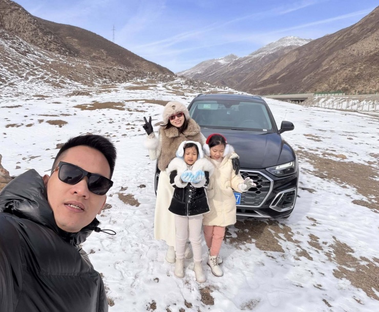 Gia đình đi Trung Quốc tự túc và thuê xe ô tô tự lái