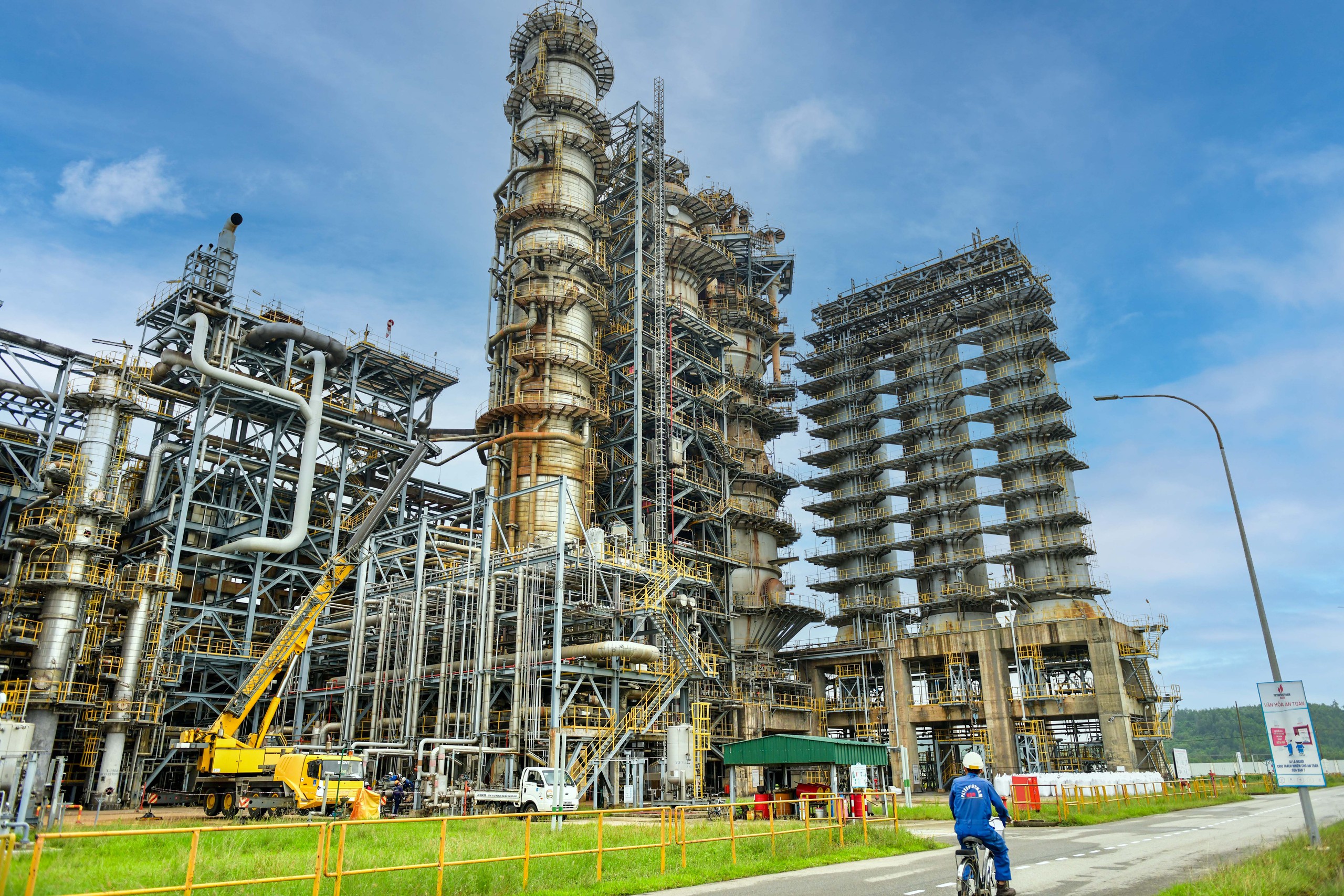 Khách hàng nào dự kiến mang về cho BSR tới hơn 42.000 tỉ đồng? - Ảnh 1.