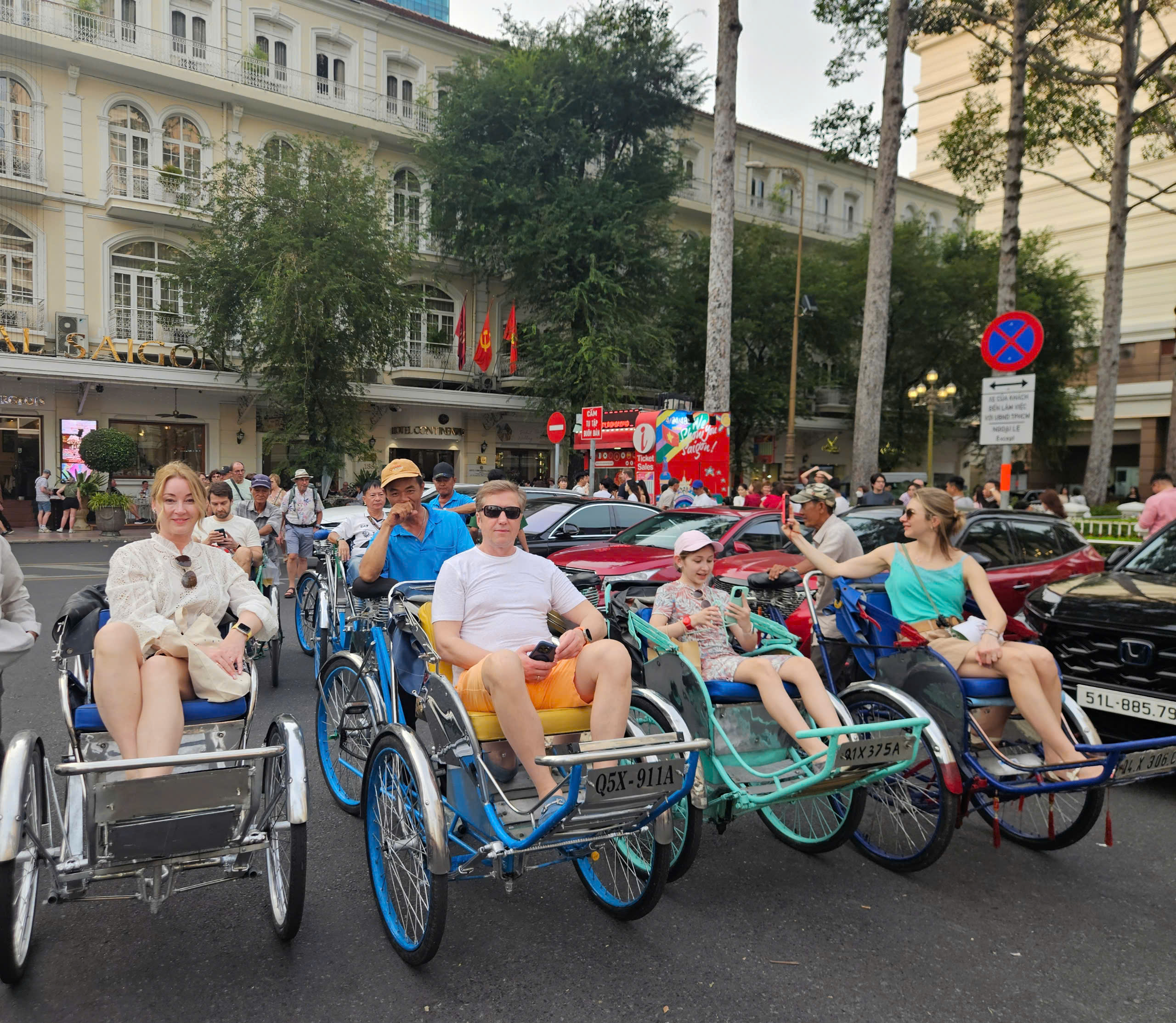 Khách sạn 5 sao ở TP HCM và Hà Nội hút khách du lịch với giá từ 3 , 5 - 4 triệu đồng / đêm - Ảnh 1.