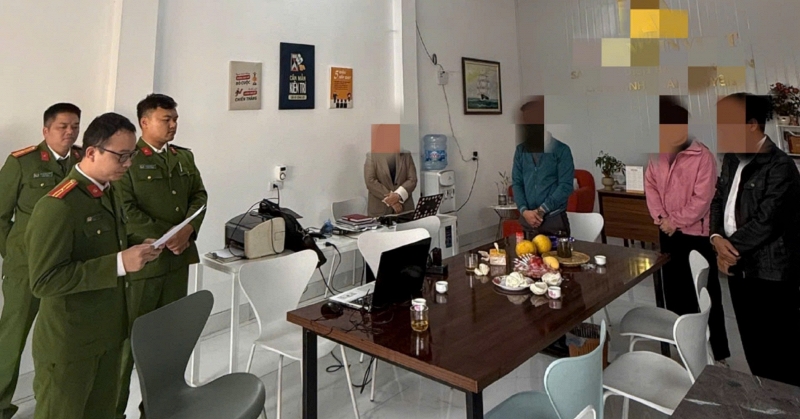 Khám xét khẩn cấp, bắt tạm giam 3 nhân viên bất động sản ở Thái Nguyên- Ảnh 1.