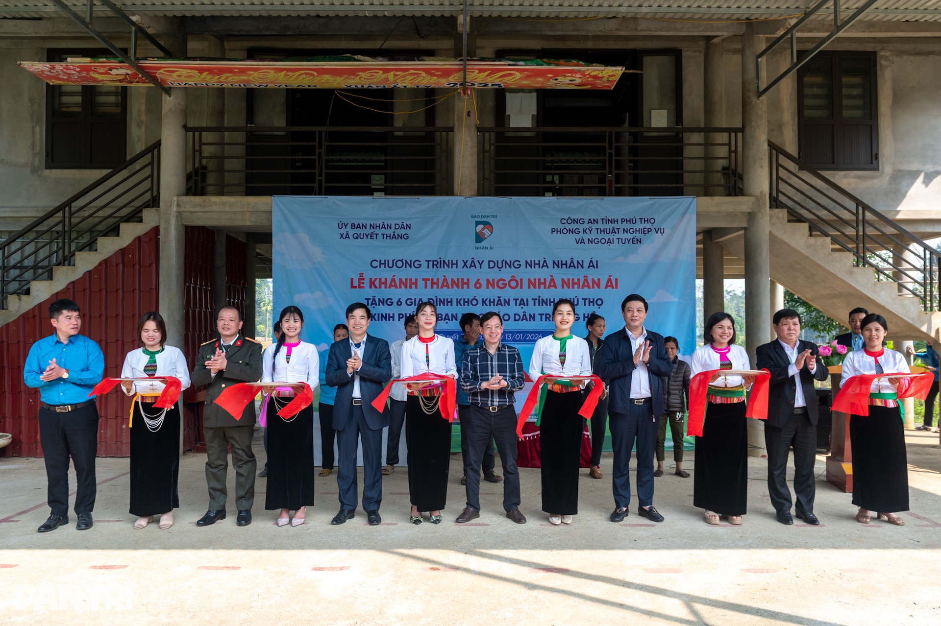 Khánh thành nhà Nhân ái ở Phú Thọ, giúp 6 hộ nghèo hoàn thành giấc mơ an cư - 1 Khánh thành nhà Nhân ái ở Phú Thọ, giúp 6 hộ nghèo hoàn thành giấc mơ an cư - 1