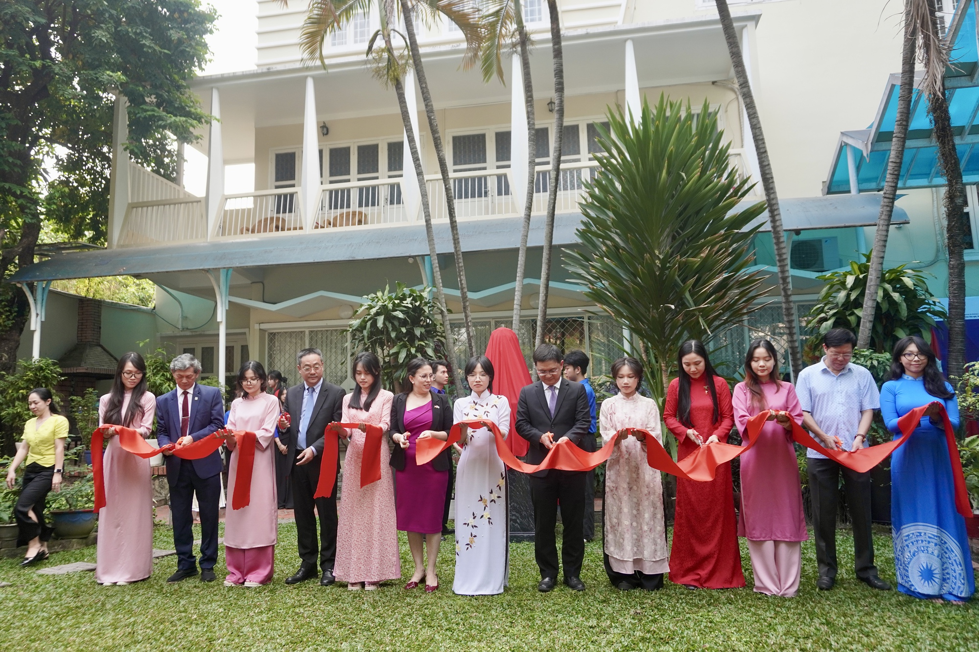 Khánh thành tượng José Martí, khắc sâu tình bạn Việt Nam - Cuba- Ảnh 1.