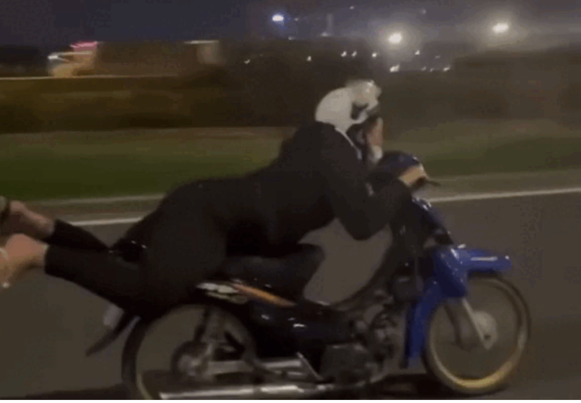 Khi những hành vi lái xe nguy hiểm trở thành 'nội dung' để câu view - Ảnh 3. Khi những hành vi lái xe nguy hiểm trở thành 'nội dung' để câu view - Ảnh 3.