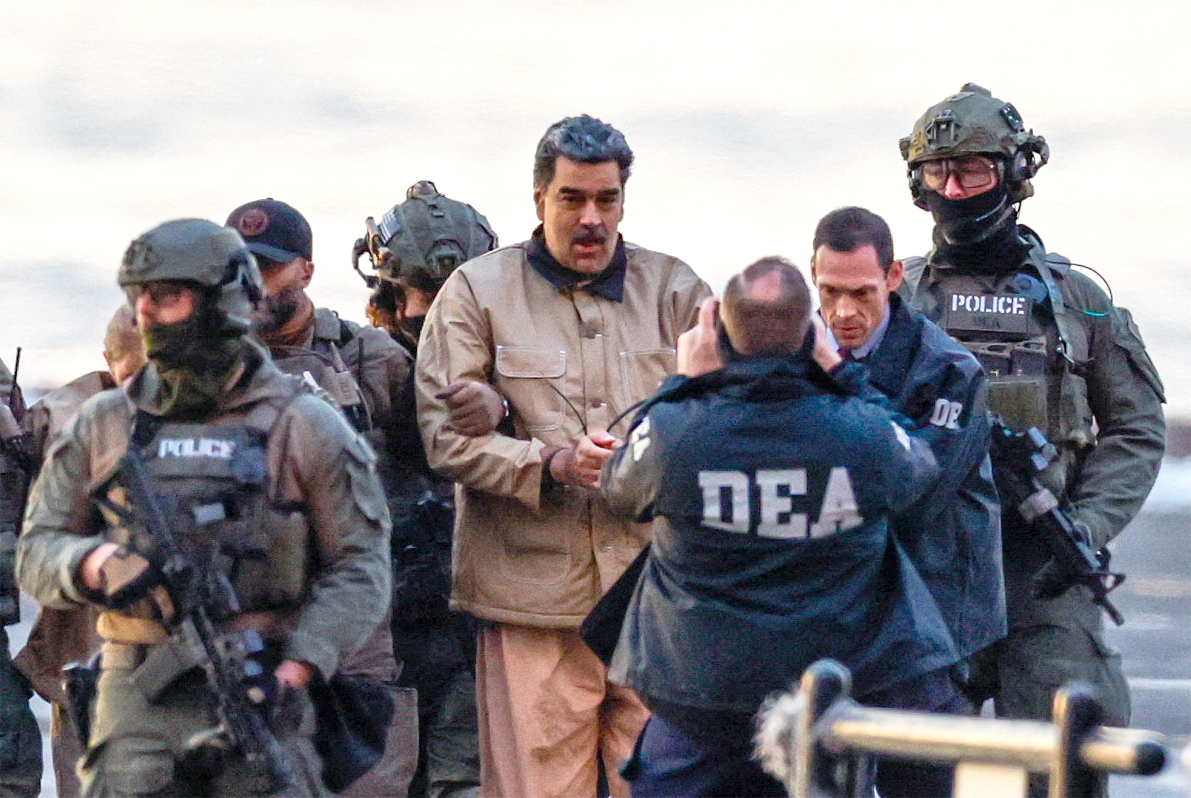 Quyền tài phán cánh tay dài - Ảnh 1.