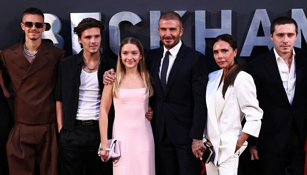 Khoảnh khắc lạnh nhạt giữa Victoria Beckham và con dâu gây xôn xao - 1