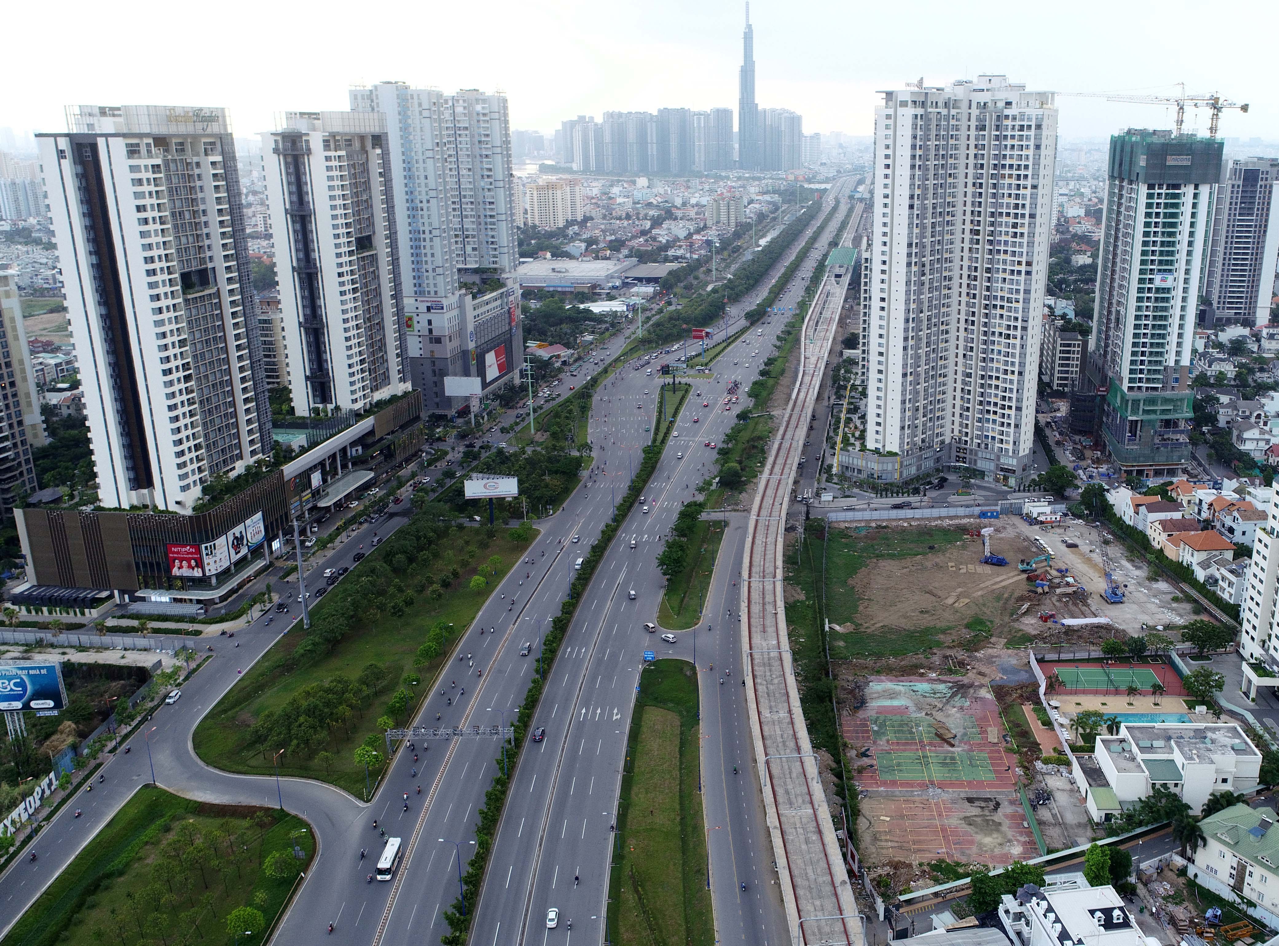 Không chỉ Phú Quốc, TP.HCM cũng thiếu vật liệu xây dựng trầm trọng 1 Không chỉ Phú Quốc, TP.HCM cũng thiếu vật liệu xây dựng trầm trọng - Ảnh 1.