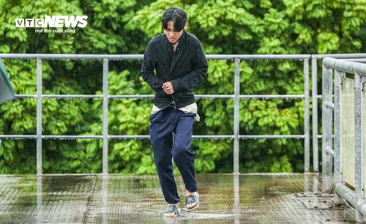 Dự báo thời tiết ngày 31/1: Không khí lạnh tràn về, miền Bắc chuyển mưa rét- Ảnh 1.