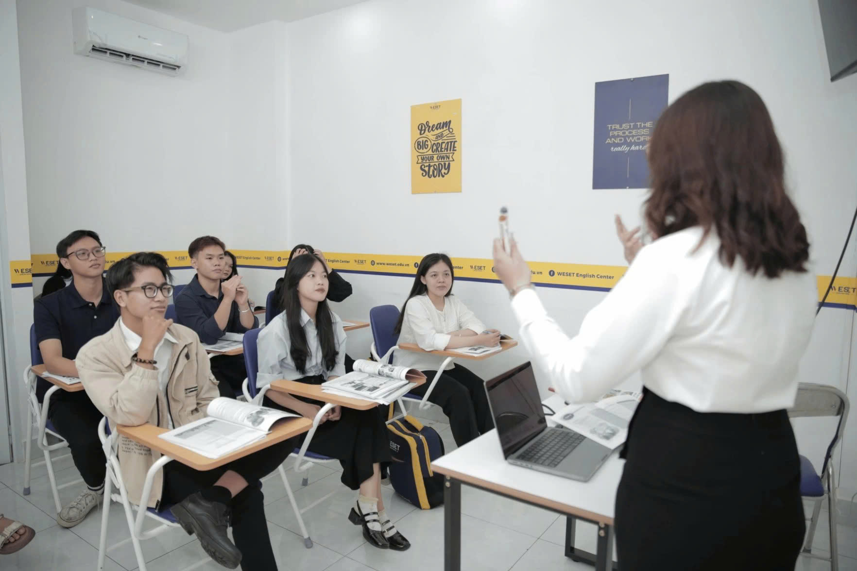 Không ngừng học hỏi, tích lũy kiến thức - Ảnh 1.