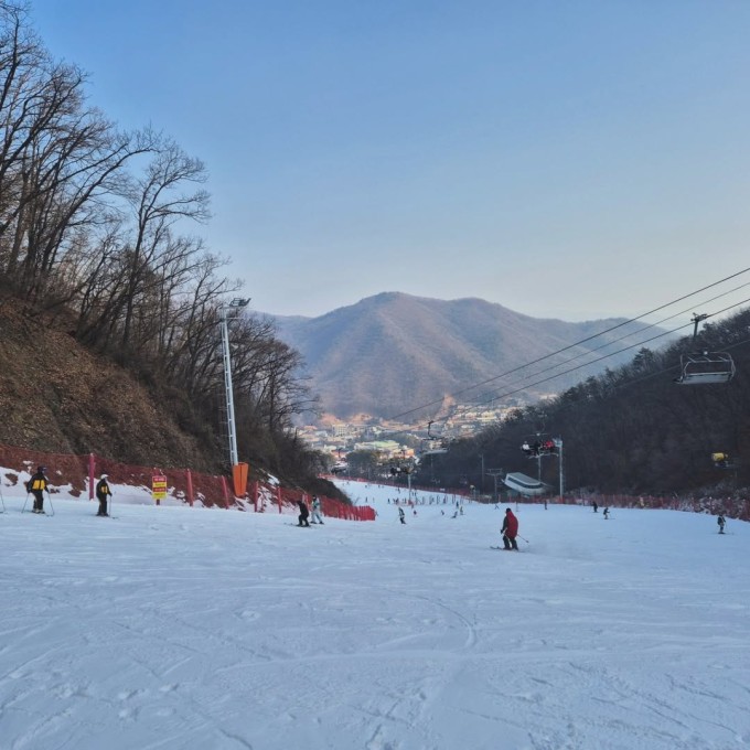 Khu trượt tuyết trong ngày gần Seoul được khách Việt ưa chuộng - 1