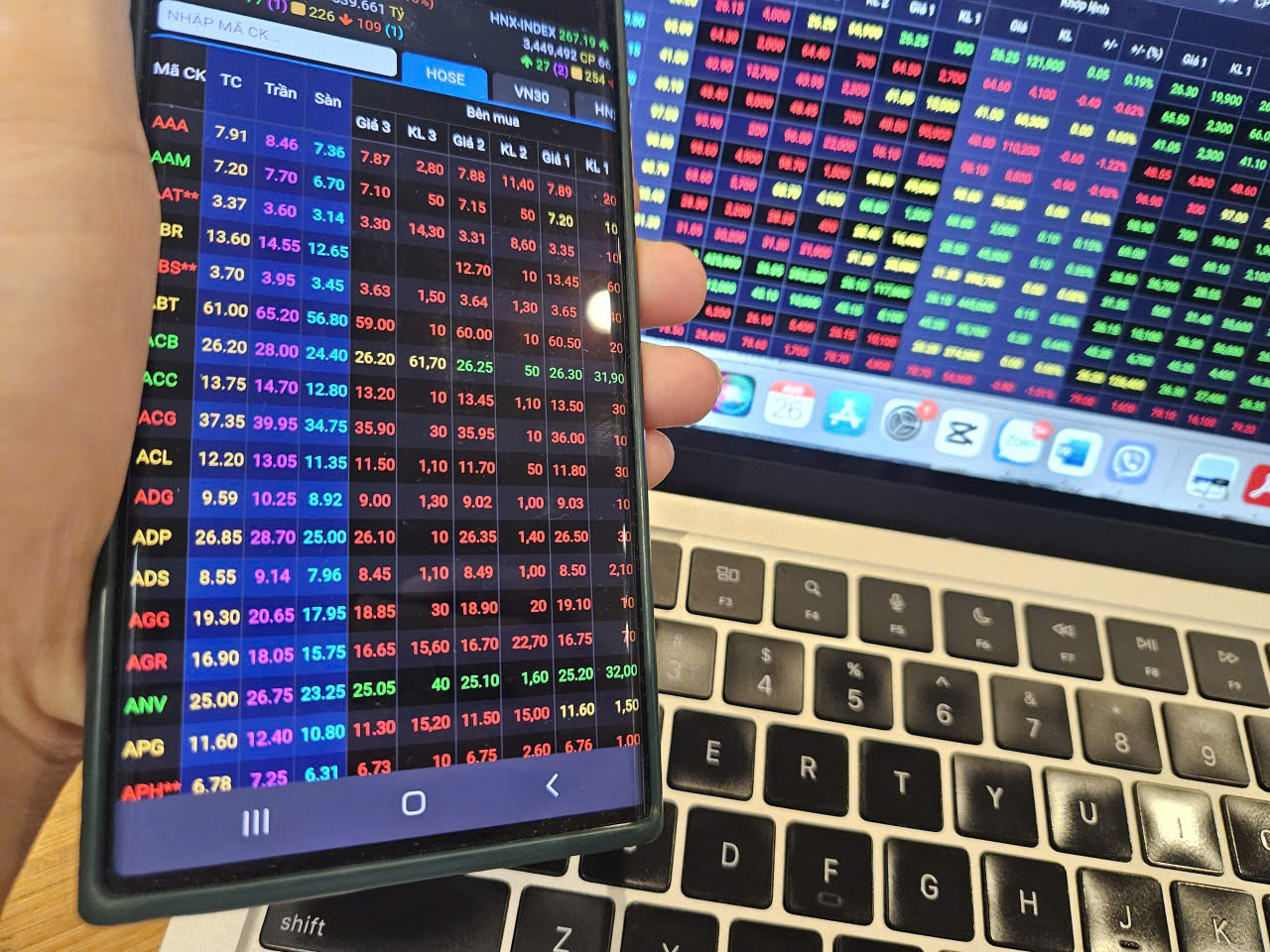 - Ảnh 4. - Ảnh 4.