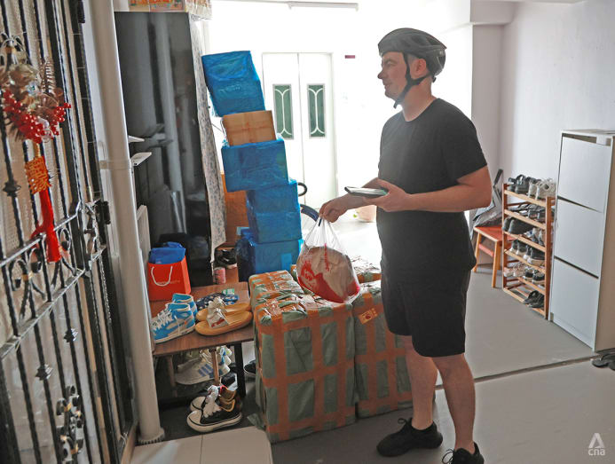 Shipper 43 tuổi ban ngày làm văn phòng, tối mở app đi giao đồ ăn: Kiếm thêm gần 12 triệu/tháng!- Ảnh 2.