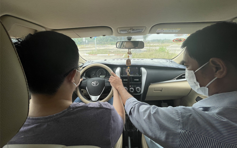 Kiet suc khi thi bang lai xe oto