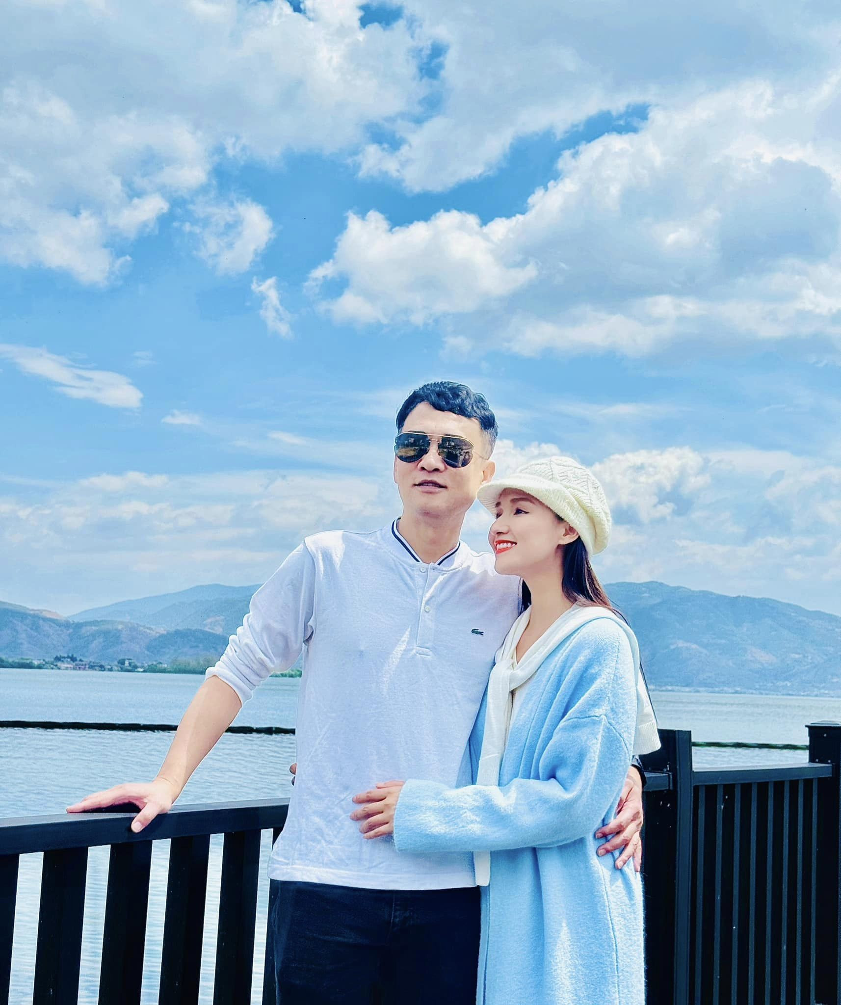 Nữ diễn viên giàu bậc nhất miền Bắc: 40 tuổi cực xinh đẹp, sở hữu chuỗi siêu thị, thích chơi kim cương- Ảnh 2.