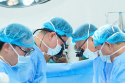 Ghép tim thành công cho thiếu niên 15 tuổi