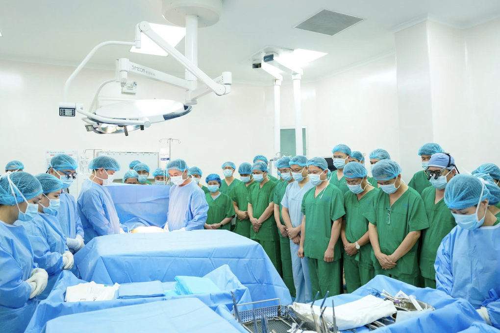 Lá gan và quả tim hiến tặng giúp hồi sinh 2 cuộc đời ngày đầu năm mới - 1