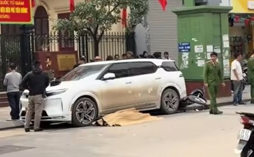 Tai nạn ô tô chết người ở Hà Nội: Làm thế nào để lùi xe an toàn?- Ảnh 1.