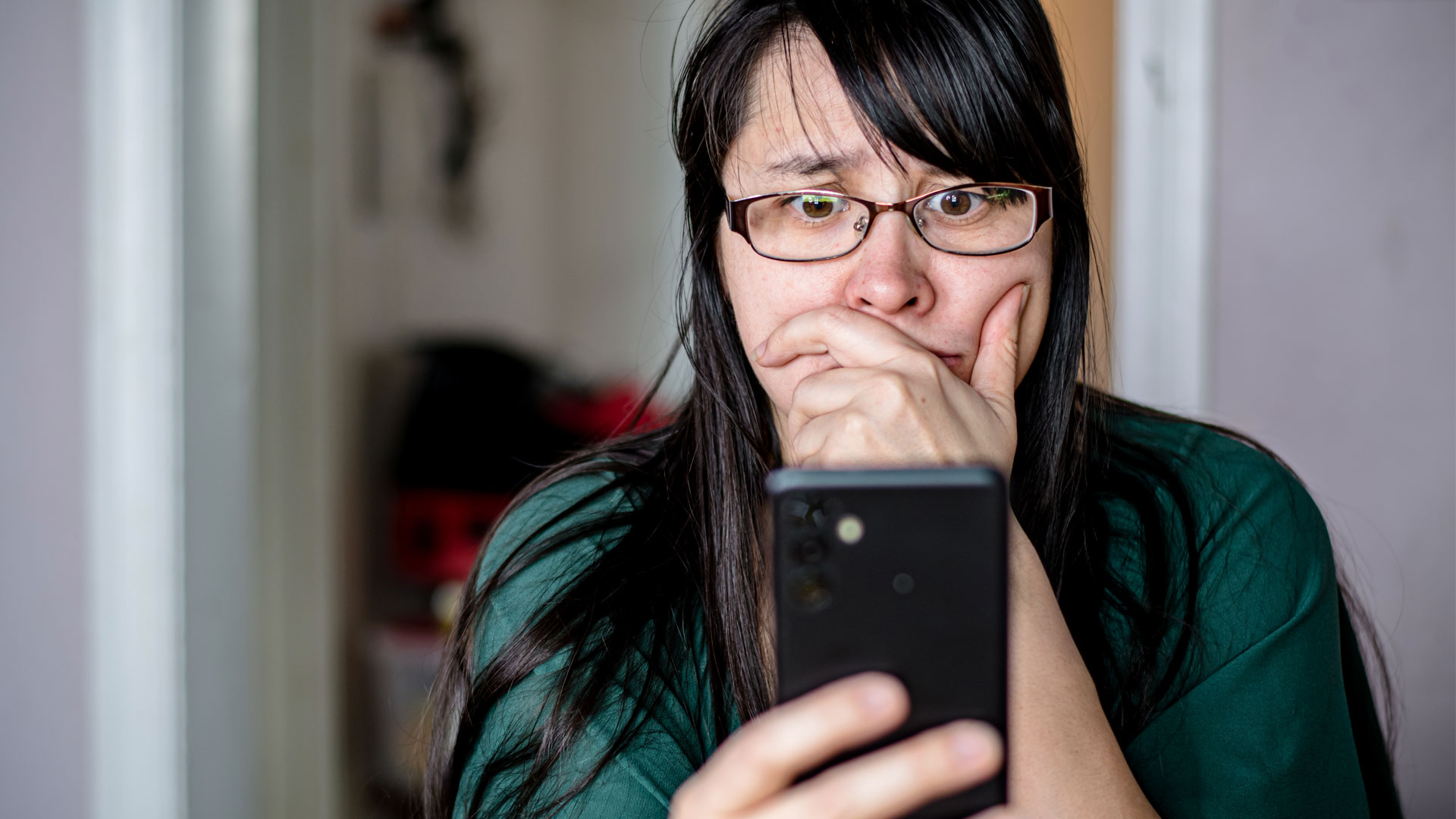 Lần đầu sau nhiều năm, số nạn nhân lừa đảo trực tuyến tại Việt Nam giảm - Ảnh 1.