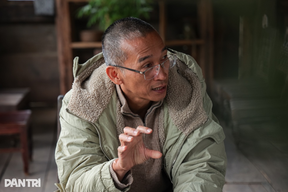 Lạng Sơn: Ông chủ mở quán cà phê bảo tồn văn hóa, bật mí cách chọn đào đẹp - 1